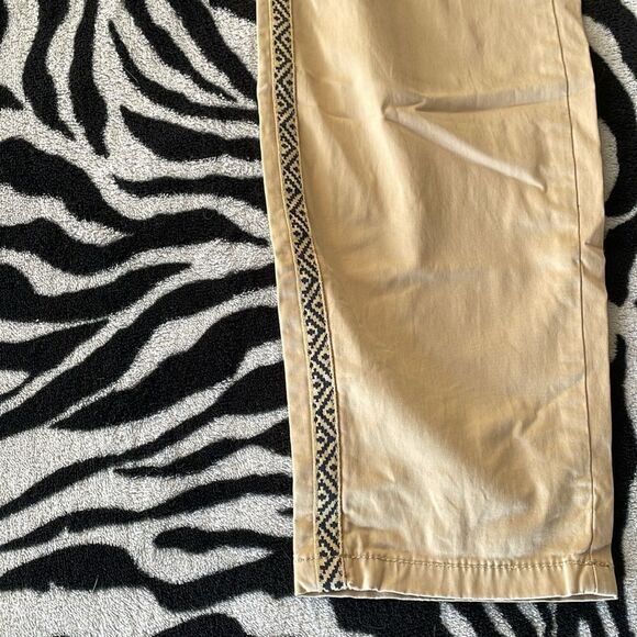 3/$15 Simply styled by sears khaki Aztec printed sides khaki skinny pants size 4 - Picture 4 of 10